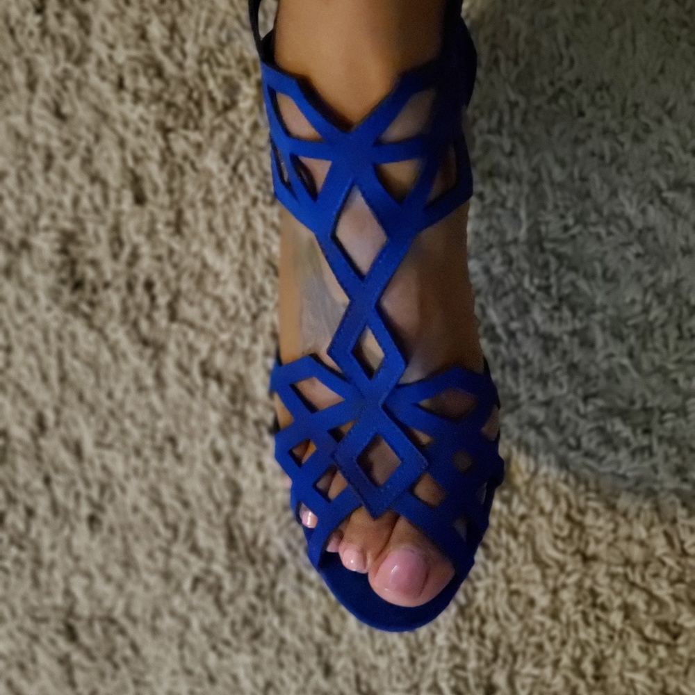 Blue heels - Picture 4 of 4
